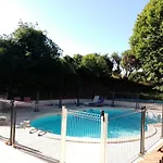 Les Ormes De Bed & Breakfast 3*