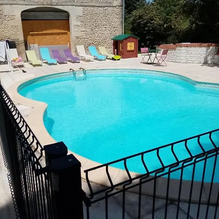 Les Ormes De Bed & Breakfast
