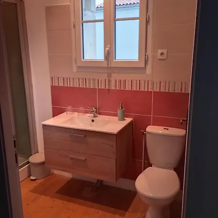 Les Ormes De Bed & Breakfast 3*