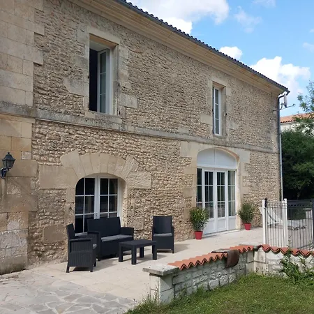 Les Ormes De Belluire