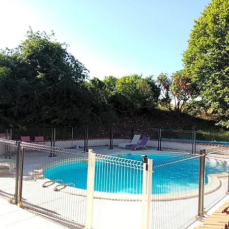 Bed & Breakfast Les Ormes De Belluire