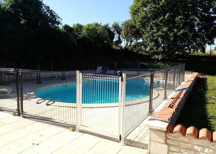 Les Ormes De Alojamento de Acomodação e Pequeno-almoço Belluire