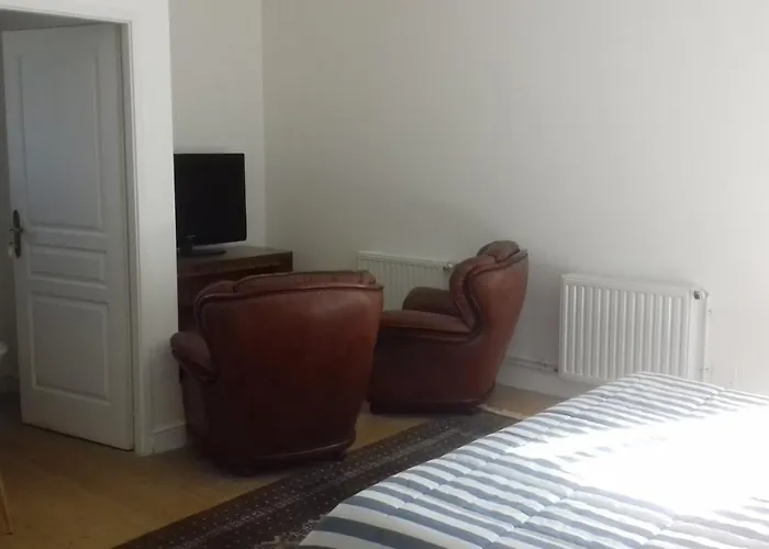 Alojamento de Acomodação e Pequeno-almoço Les Ormes De 3*