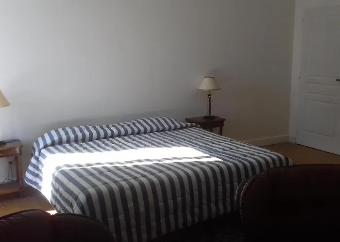 Alojamento de Acomodação e Pequeno-almoço Les Ormes De 3*