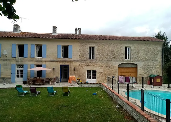 Alojamento de Acomodação e Pequeno-almoço Les Ormes De 3*