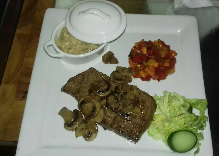 Les Ormes De Alojamento de Acomodação e Pequeno-almoço 3*